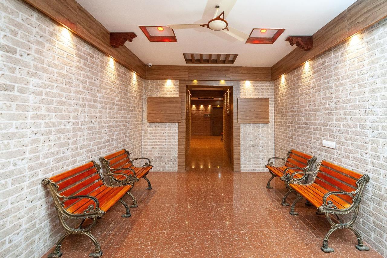 Oyo 29859 Rds Guest House Ambur Zewnętrze zdjęcie